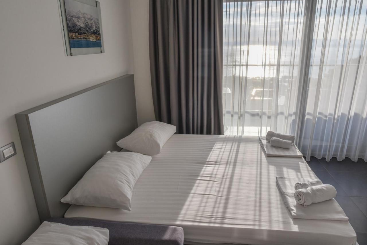 Whitehouse Apartments Makarska Eksteriør billede